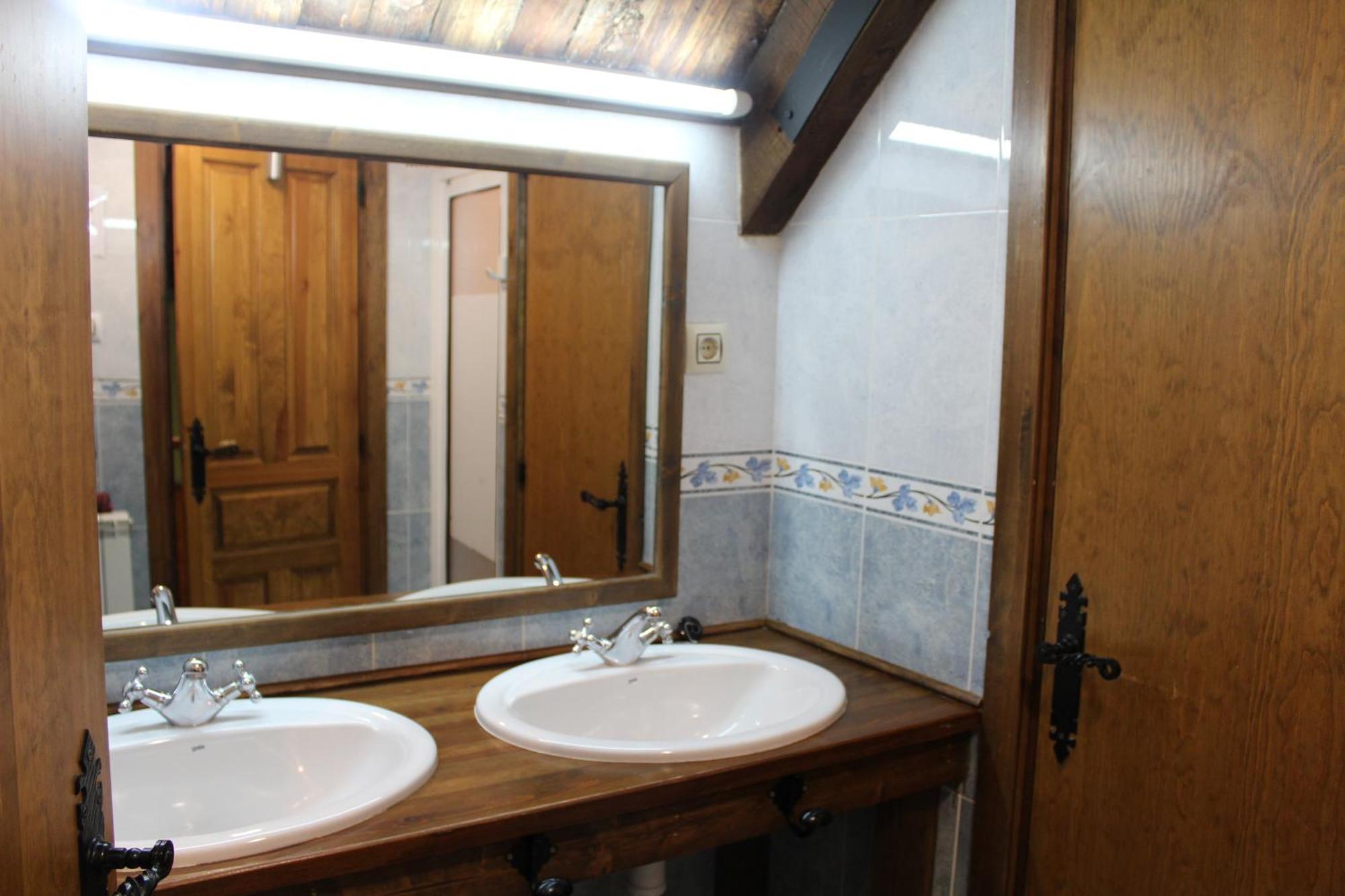 Albergue-Refugio Sargantana Canfranc Habitación foto