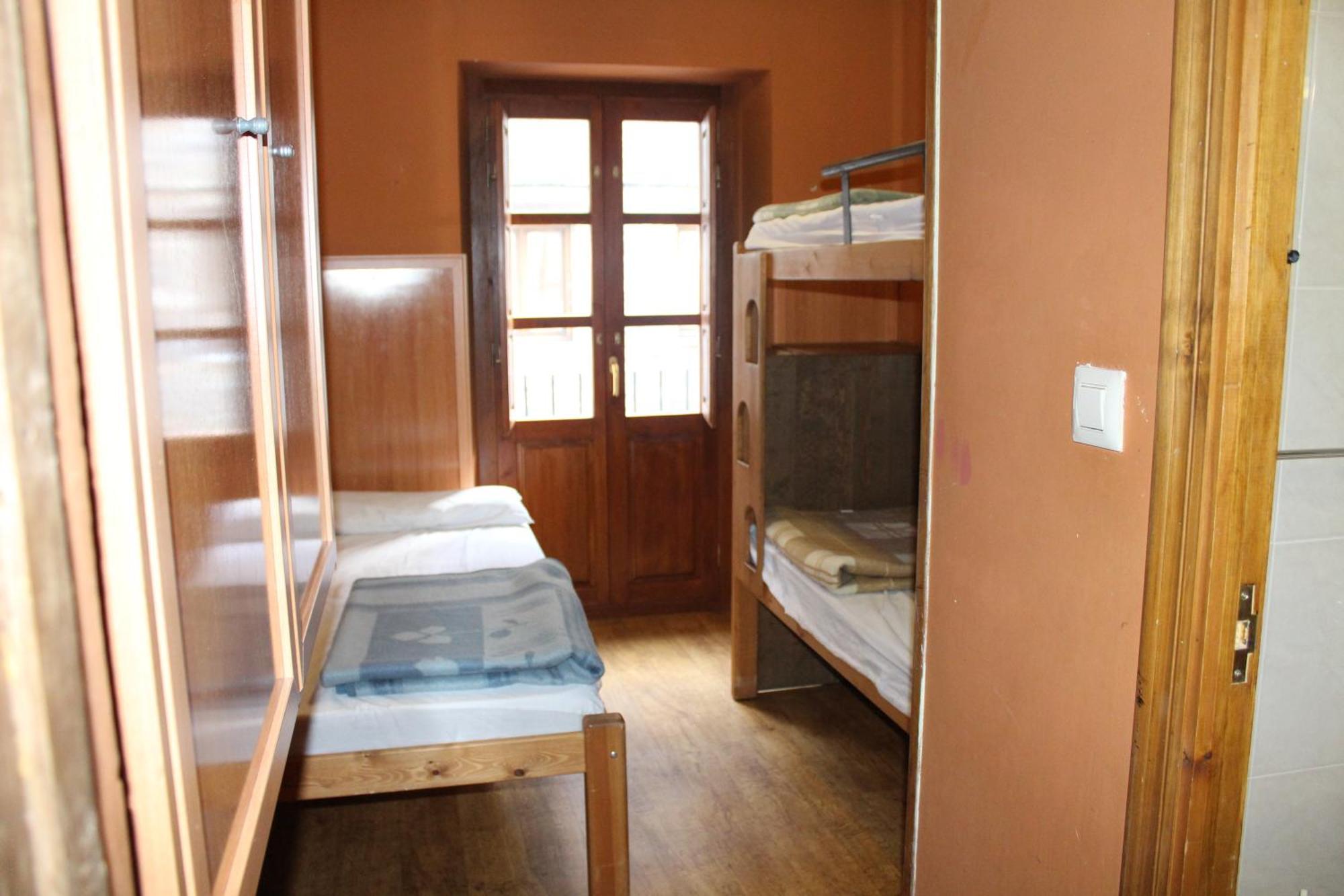 Albergue-Refugio Sargantana Canfranc Habitación foto
