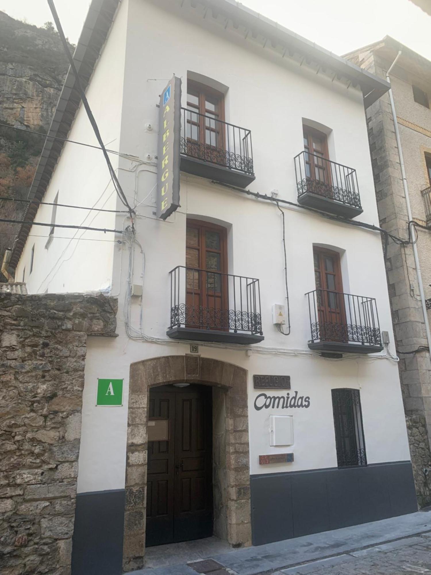 Albergue-Refugio Sargantana Canfranc Exterior foto
