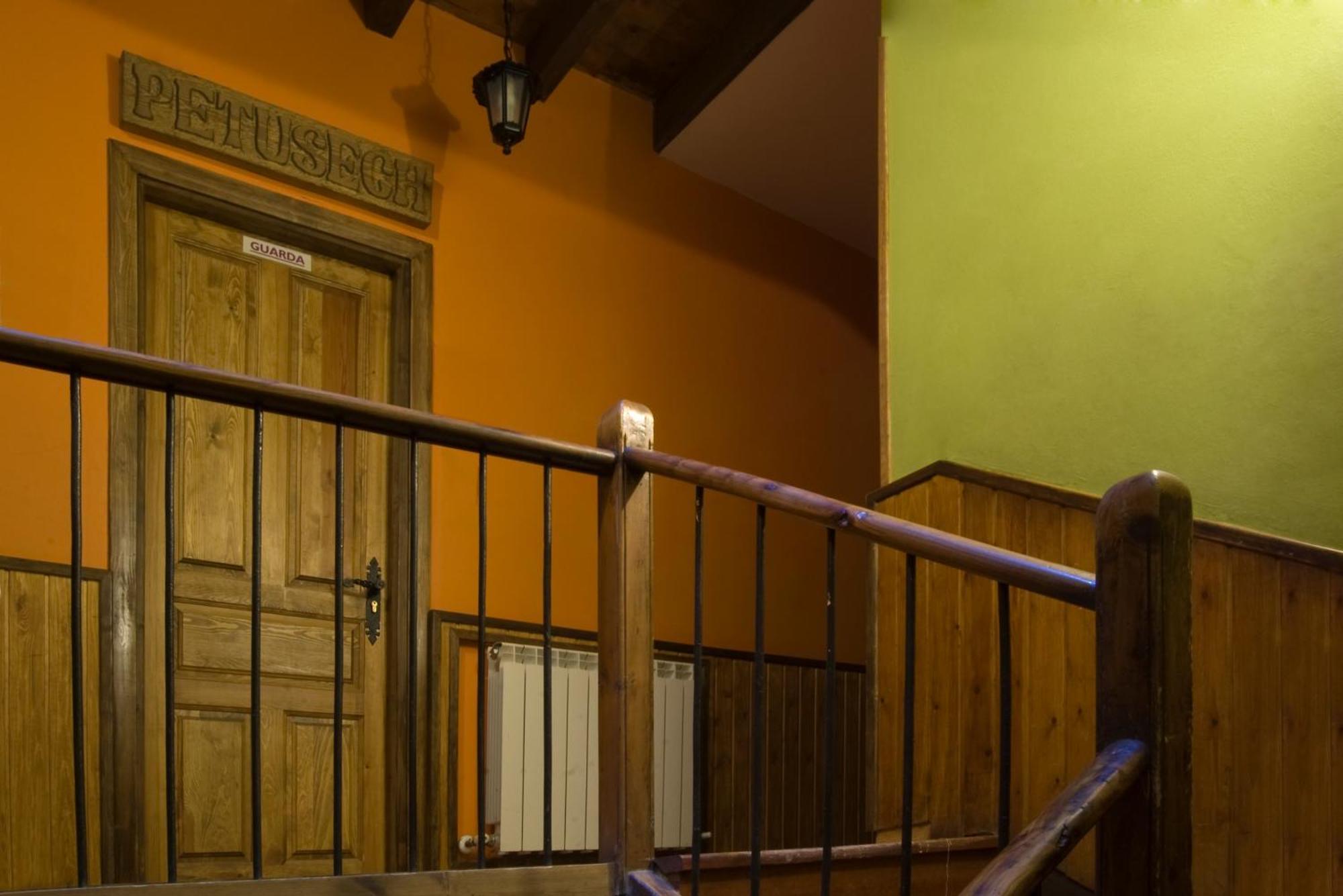 Albergue-Refugio Sargantana Canfranc Exterior foto