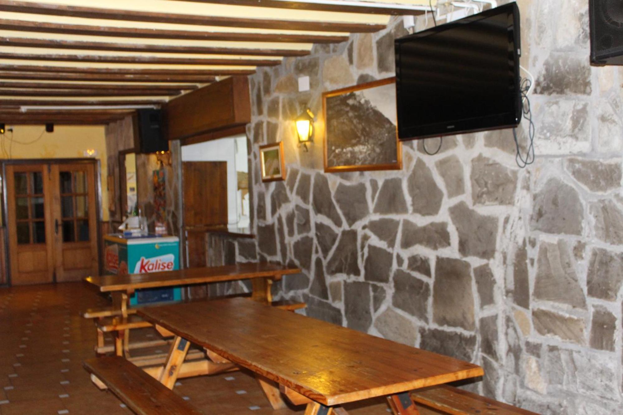 Albergue-Refugio Sargantana Canfranc Exterior foto