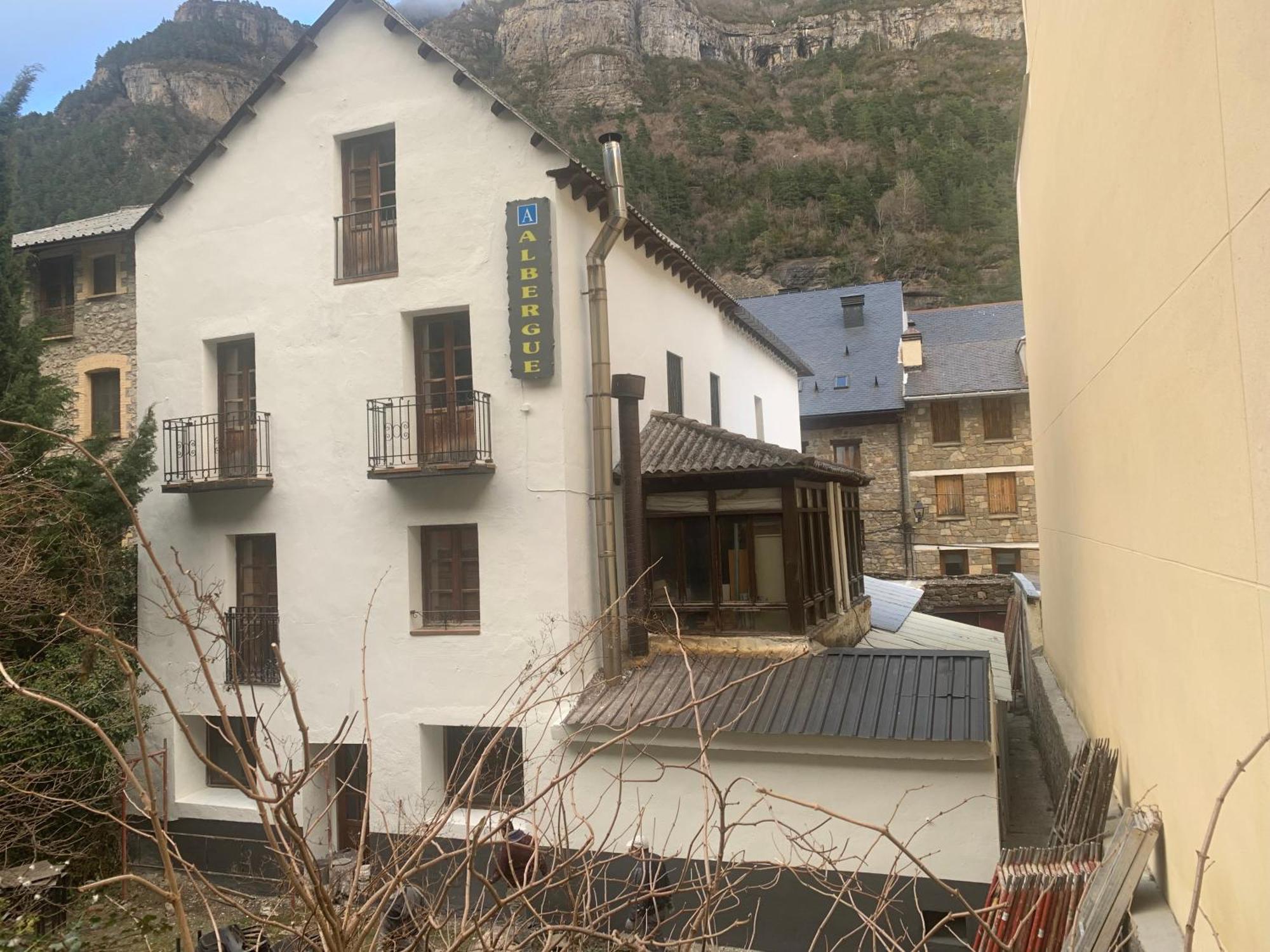 Albergue-Refugio Sargantana Canfranc Exterior foto